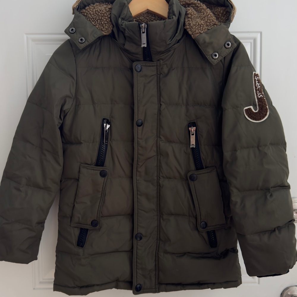 Balaboshitong Green Puffer Jacket with Quilted Design and Detachable Hood